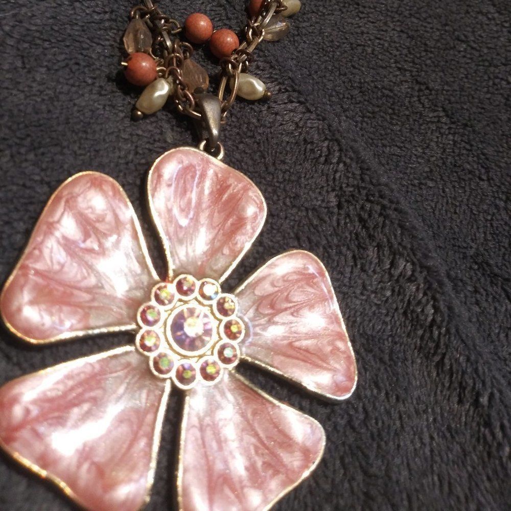 Vintage Flower Signed KC Gold Tone Necklace